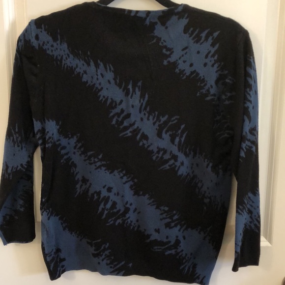 Lavena abstract blue thunderbolt sweater - Picture 2 of 10
